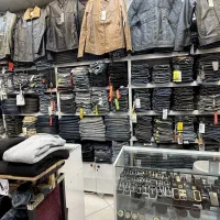 ویترین فروشگاهی ۱/۵متری در حد نو و قفسه ایستاده|فروشگاه و مغازه|مشهد, ایثارگران|دیوار