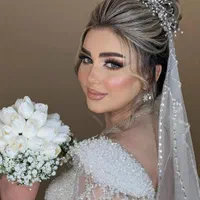 آموزش و خدمات شنیون و میکاپ عروس و همراهی (پنجتن)|خدمات آرایشگری و زیبایی|مشهد, پنجتن|دیوار