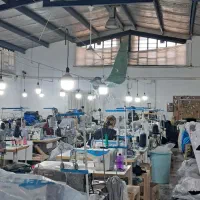 دوزنده ، وسط کار و بسته بند