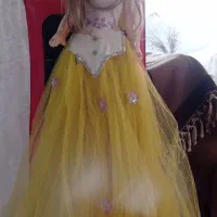 عروسک بزرگ ایستاده