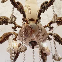 یک جفت لوستر ویک عدد دیوارکوب