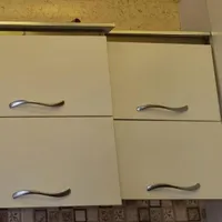 کابینت های گلاس بسیار محکم و نو|آب‌چکان و نظم‌دهنده ظروف|شیراز, درکی|دیوار