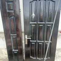 یک عدد درب ورودی نراد