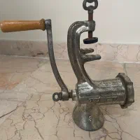چرخ گوشت دستی قدیمی