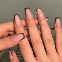 کاشت و ترمیم ناخن با تخفیف ویژه