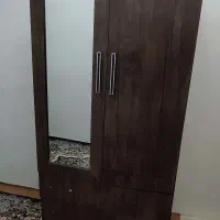 دلاور و کمد دیواری