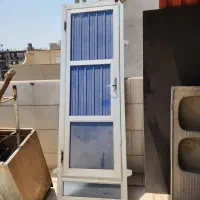 ۲عدد درب آلمینیوم سرویس بهداشتی
