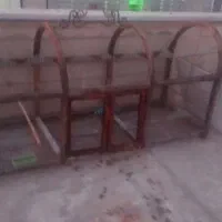 قفس بزرگ و قدیمی چوبی مناسب پرورش عروس هلندی و....|لوازم جانبی حیوانات|اندیشه, اندیشه فاز ۵|دیوار