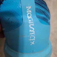 کفش فوتسال مجیستا سایز ۴۲|کیف، کفش، کمربند|نیشابور, دارایی|دیوار