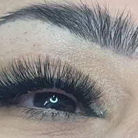 نیازمند مدل اکستنشن مژه