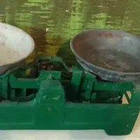 ترازوی قدیمی