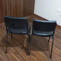 دو عددصندلی  فلزی چرمی نوستالژی سالم و آبرومند|صندلی و نیمکت|شاهین‌شهر, حافظ جنوبی|دیوار