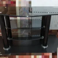 میز تلویزیون سیاه شیشه ای