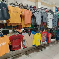 فروش فروشگاه پوشاک بصورت یکجا|فروشگاه و مغازه|لنجان, |دیوار