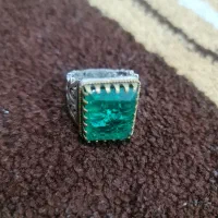 انگشتر زمرد