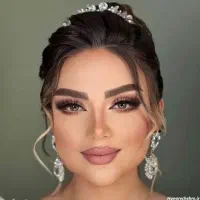 میکاپ عروس و همراه با بهترین متریال زیر نظر استاد