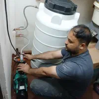 نصب و تعمییر انواع پمپ اب و رفع کم فشاری ساختمان