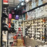 ویترین مغازه دکور کفش|فروشگاه و مغازه|مشهد, گلشور|دیوار