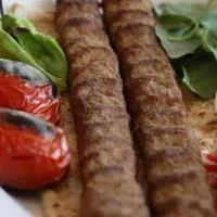 (( استخدام یک نفر کباب زن حرفه ای ))