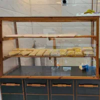 ویترین شیرینی و نان (فومن)