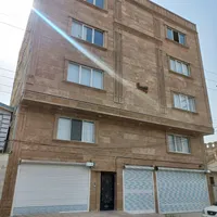فروش آپارتمان .در شهید میرزایی.۴طبقه ۸واحد .طبقه ۳