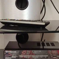 تلویزیون ۳۲ اینچ سونی با میز و گیرنده دیجیتال|تلویزیون و پروژکتور|خرم‌آباد, |دیوار