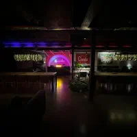 سالندار.گریل کار.قلیون دار.پیتزا زن.سالادزن