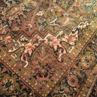 چند تخته فرش دستباف|فرش|تهران, نظامی گنجوی (توانیر)|دیوار