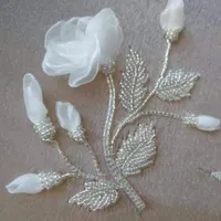 تزیین  کار حرفه ایی لباس شب و عروس