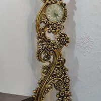 ساعت ورق طلا ایستاده