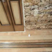 کتیبه 7 متری همراه با ریل ها