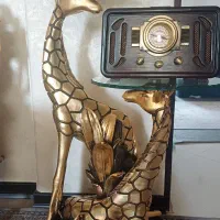 میز کنار سالنی
