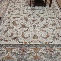 فرش سالم،یک تخته فرش ۶متری و یک تخته فرش ۱۲ متری