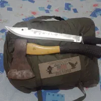 کیسه خواب و چاقو کوهنوردی