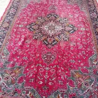 فرش قرمز