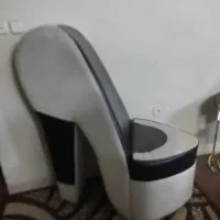 صندلی طرح دار چرم