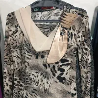 پوشاک|لباس|درمیان, |دیوار