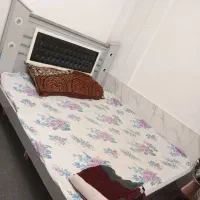 تختخواب و میز تی وی