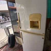 یخچال دو در بالا یخچال پایین فریزر