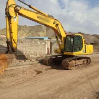 پیکور و بیل مکانیکی کوماتسو ۲۰۰ خط۶ مدل ۲۰۰۰