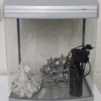 آکواریوم رومیزی ماهیران-شیشه خم ۱۰ میل