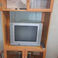 میز تلویزیون و تلویزیون ال جی