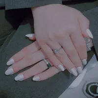 تخفیف یلدایی خدمات ناخن و اکستنشن مژه