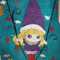 فرش عروسکی و تخت وکمد