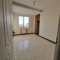 ۸۲ متر/فول امکانات/ خوش نقشه