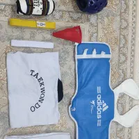 لباس کامل و لوازم کامل تکواندو در حد نو