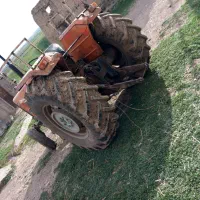 ترکتور ۲۸۵ با گاو اهن