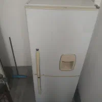 یخچال و فریزر در حد نو