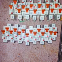 کلیه اجناس داخل عکس به نصف قیمت بازار