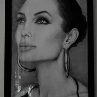 طراحی سیاهقلم از آنجلینا جولی